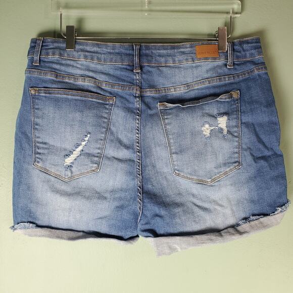 Judy Blue Womens High Rise Leopard Patch Cut Off Distressed Shorts Size 3XL - Picture 2 of 5